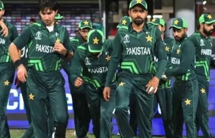 World Cup में शर्मनाक हार के बाद Pak टीम में खलबली, इस दिग्गज ने दिया इस्तीफा