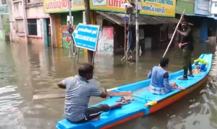 तमिलनाडु में बारिश से भारी तबाही, ट्रैफिक बंद, कई रेलगाड़ियां हुई रद्द