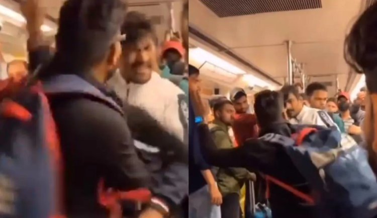दिल्ली मेट्रो का वीडियो वायरल, शक्स 'रोबोट’ की तरह क्यों मारने लगा थप्पड़?