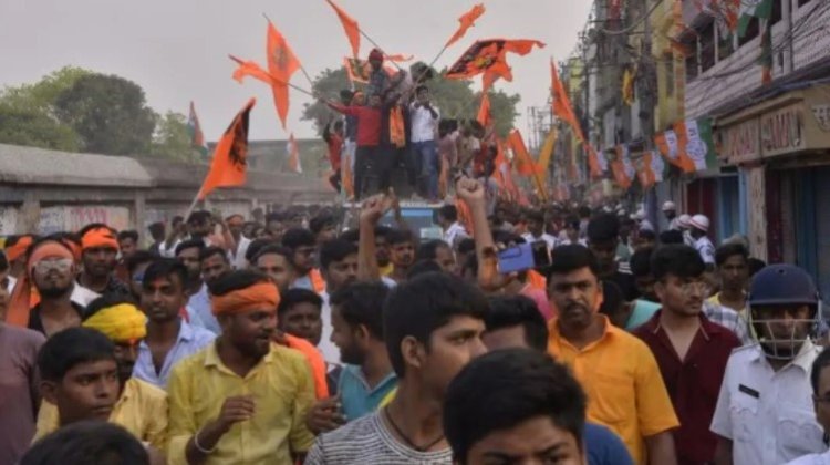 West Begal : मुर्शिदाबाद में भड़की जनता, Ram Navmi की शोभायात्रा पर हुआ पथराव, BJP ने लगाए ये आरोप